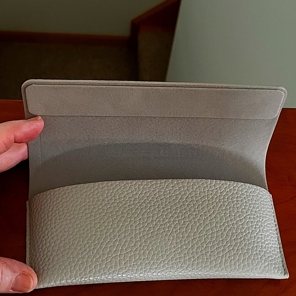 $5 SALE!! CINZIA SOFT/HARD EYEGLASS CASE - Picture 4 of 4